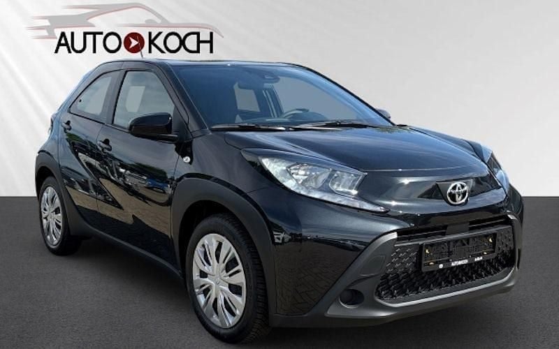Schwarz Gebraucht 2024 Toyota Aygo Business Edition Kleinwagen | 15.790 € (Fairer Preis) - Bild 1/4