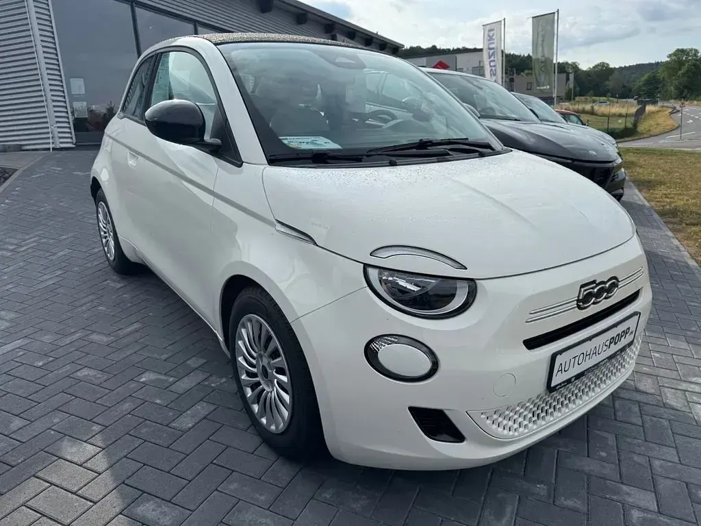 Neu Fiat 500C Pop 65 PS (47 kW) 2026 Ice weiß Cabrio
