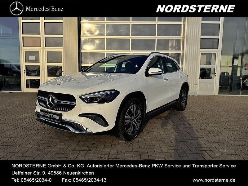 Weiß Gebraucht 2025 Mercedes GLA200 Progressive SUV | 44.888 € (Teuer) - Bild 1/4