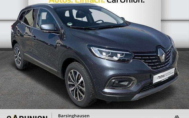 Gebraucht Renault Kadjar Techno 158 PS (116 kW) 2022 Titaniumgrau SUV