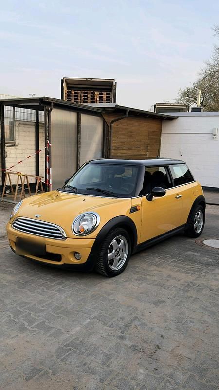 Gebraucht Mini Cooper Coupé 120 PS (88 kW) 2009 Gelb Coupé