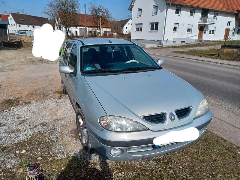 Gebraucht Renault Mégane 107 PS (78 kW) 2000 Silber Limousine