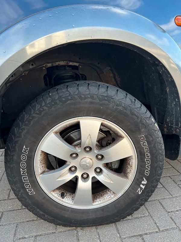 Gebraucht Mitsubishi L200 170 PS (125 kW) 2007 Braun Pickup