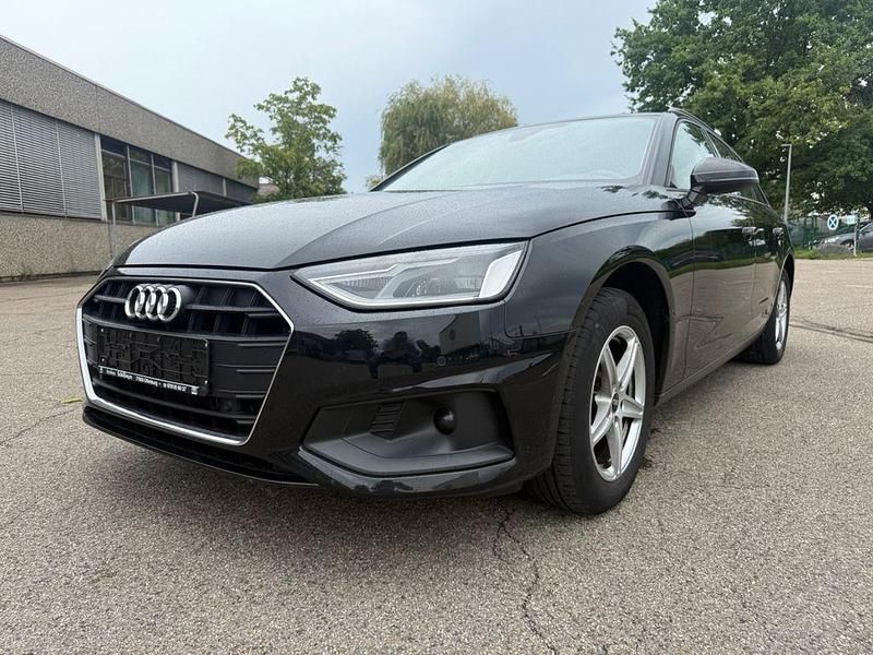 Schwarz Gebraucht 2021 Audi A4 Basis Kombi | 21.600 € (Guter Preis) - Bild 1/4