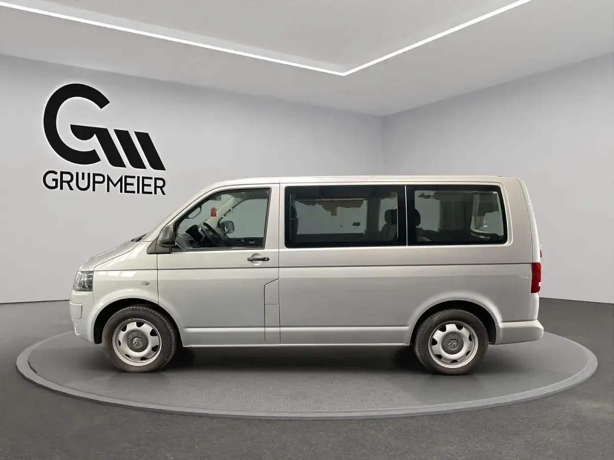 Gebraucht VW Multivan Startline 140 PS (102 kW) 2010 Silber Van / Kleinbus