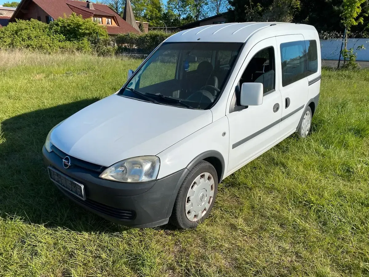 Second-hand Opel Combo 94 CP (69 kW) 2011 Monovolum