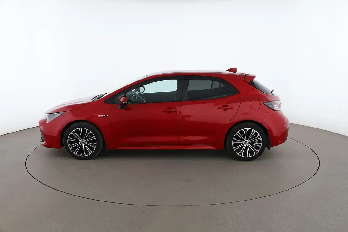Gebraucht Toyota Corolla Club 180 PS (132 kW) 2019 Rot Limousine