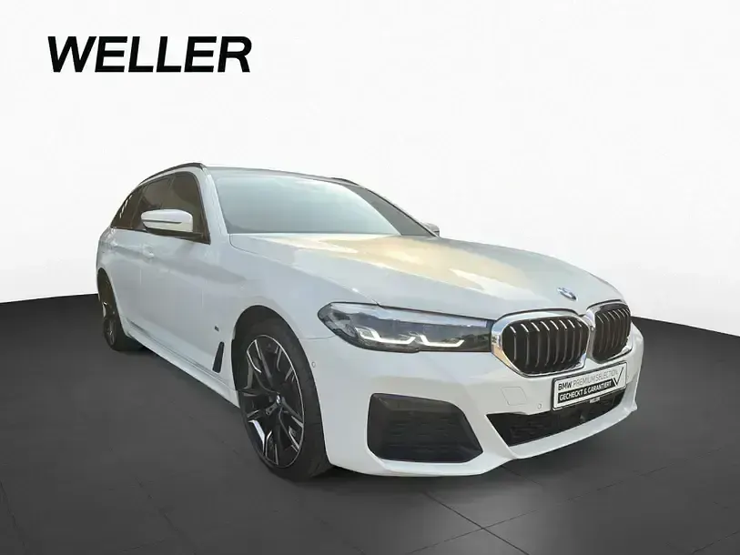 Gebraucht BMW 520 M Sport 190 PS (139 kW) 2023 Weiß Limousine