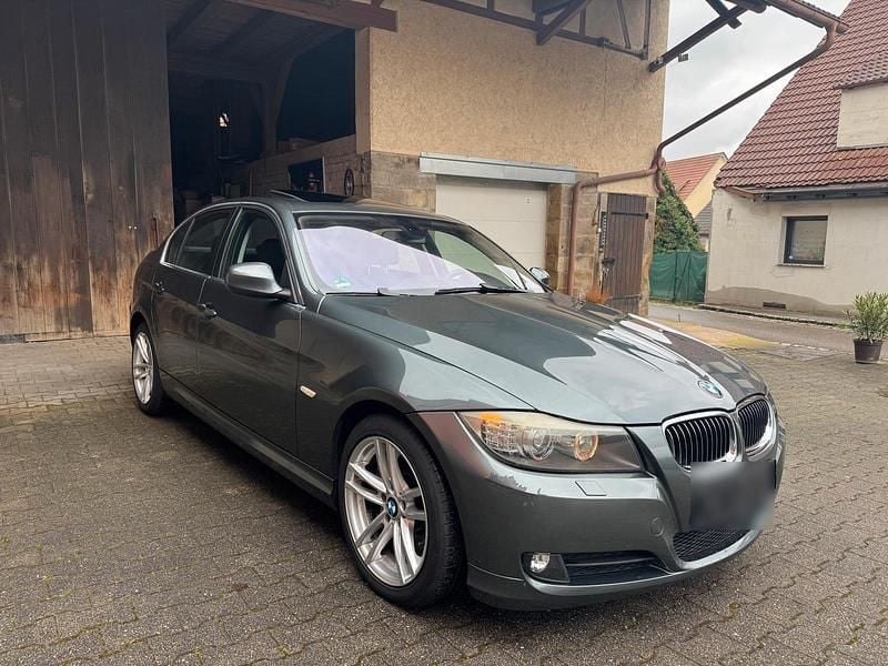 Gebraucht BMW 330 272 PS (200 kW) 2009 Grau Limousine