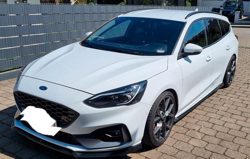 Usata Ford Focus ST 280 CV (205 kW) 2020 Bianco Station wagon