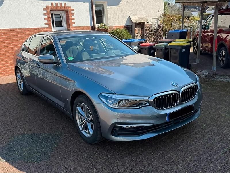 Gebraucht BMW 530e iPerformance 252 PS (185 kW) 2019 Grau Limousine
