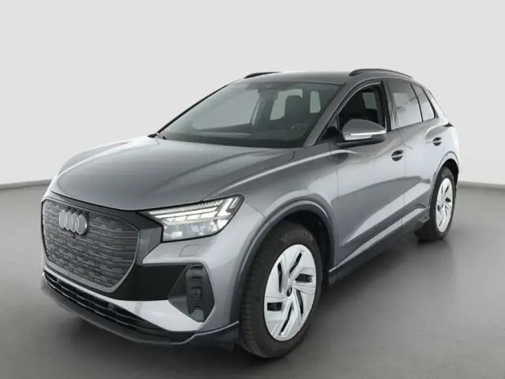 Gebraucht Audi e-tron Ambiente 210 kW (286 PS) 2025 Taifungrau metallic (metallic) SUV