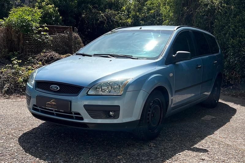 Second-hand Ford Focus 116 CP (85 kW) 2005 Argintiu Break