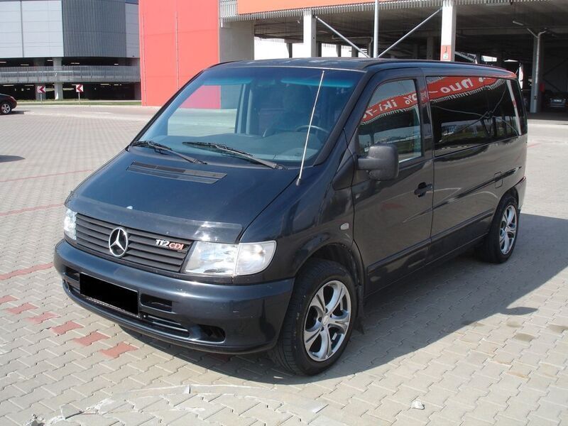 Schwarz Gebraucht 2002 Mercedes Vito Van / Kleinbus | 4.400 € (Etwas zu teuer) - Bild 1/4