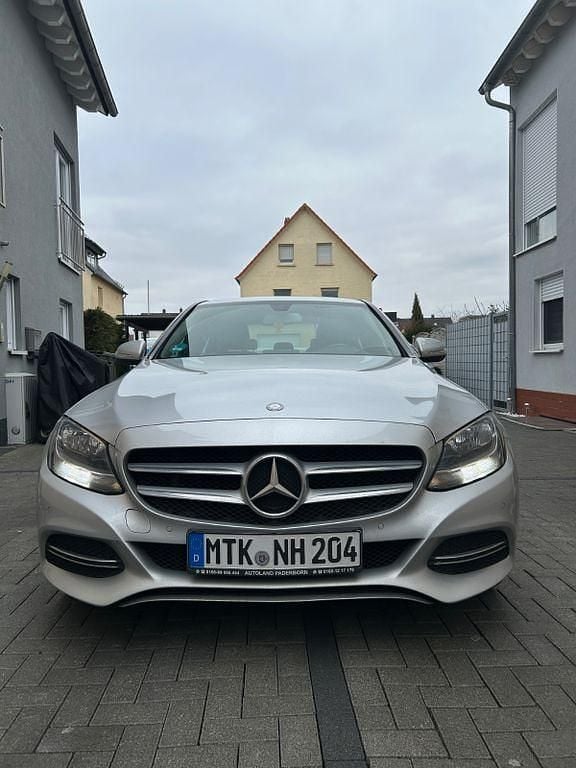 Gebraucht Mercedes C180 156 PS (114 kW) 2014 Silber Limousine