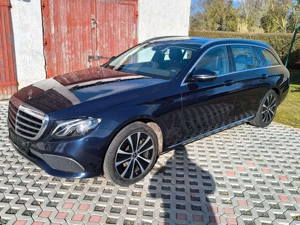 Gebraucht Mercedes E200 150 PS (110 kW) 2017 Blau Kombi