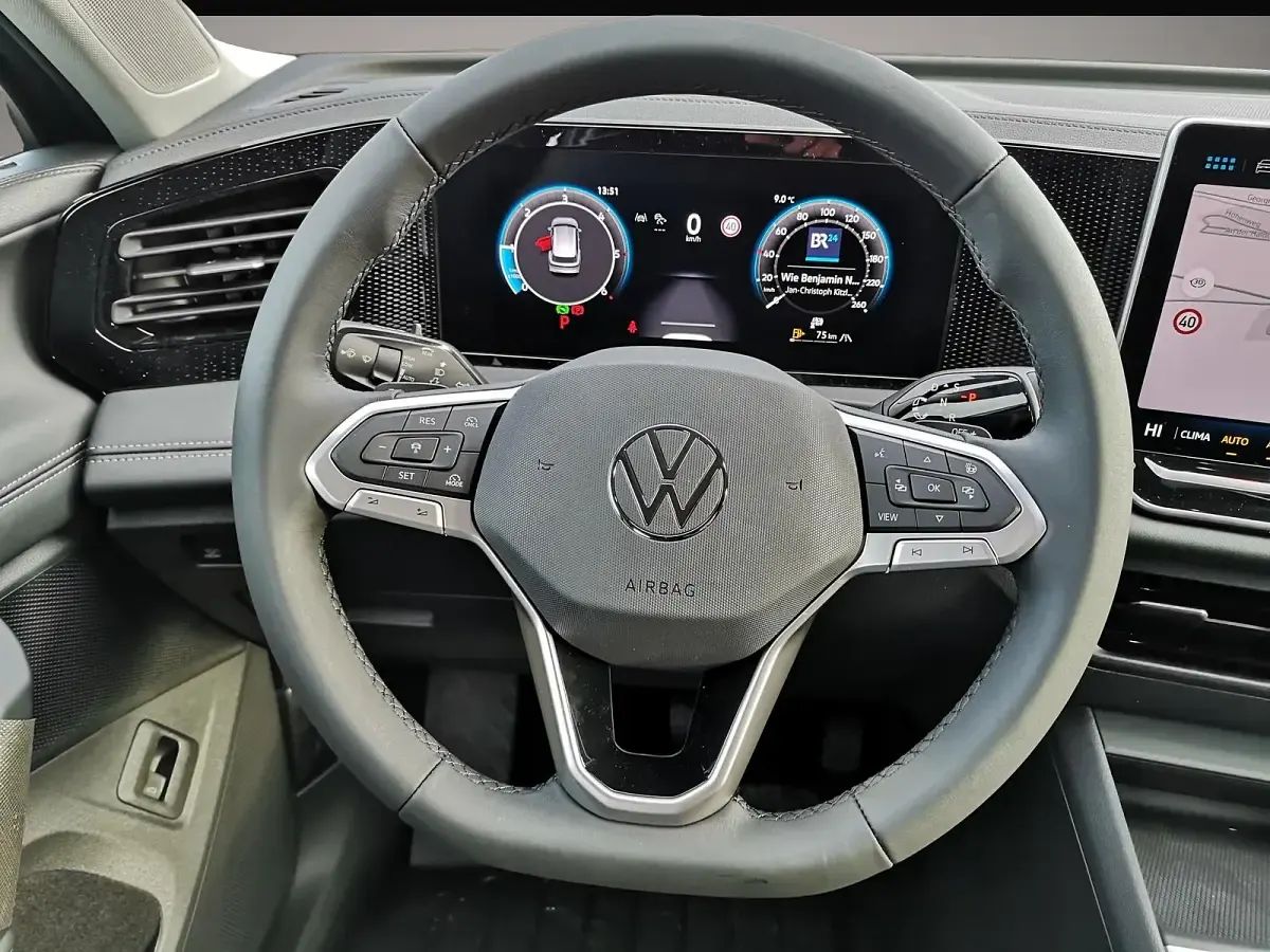 Neu VW Tiguan Life 150 PS (110 kW) 2026 Grau SUV