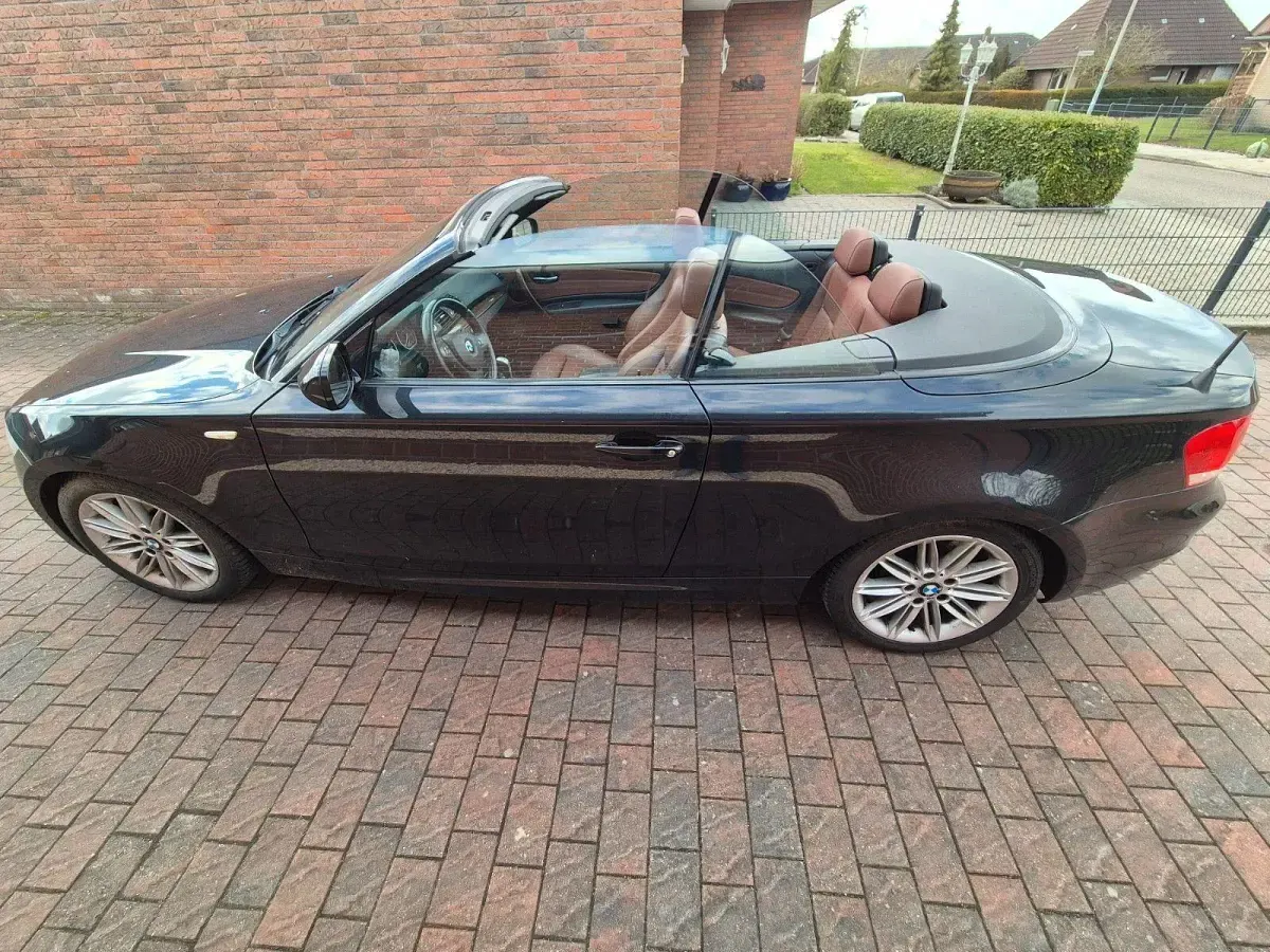 Gebraucht BMW 120 Cabriolet M Sport 177 PS (130 kW) 2011 Schwarz Cabrio