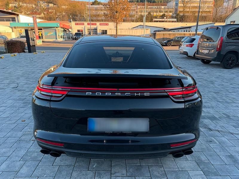 Gebraucht Porsche Panamera 4S 440 PS (323 kW) 2018 Schwarz Limousine