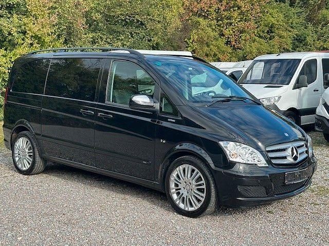 Obsidianschwarz Gebraucht 2014 Mercedes Viano Edition Van / Kleinbus | 29.749 € (Etwas zu teuer) - Bild 1/4