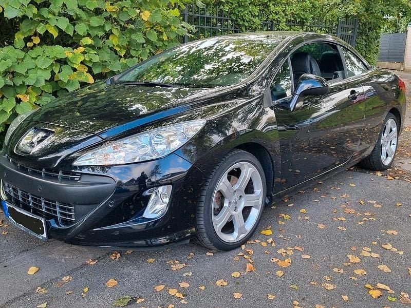 Schwarz Gebraucht 2011 Peugeot 308 CC Platinum Cabrio | 5.400 € (Guter Preis) - Bild 1/2