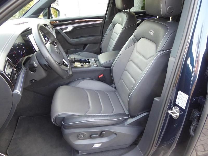 Gebraucht VW Touareg R-line 286 PS (210 kW) 2024 Blau SUV