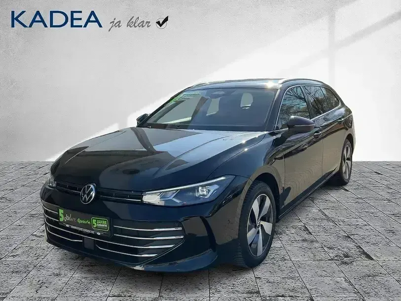 Gebraucht VW Passat Business 150 PS (110 kW) 2025 Grau Kombi