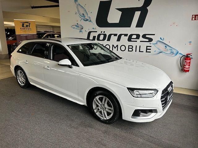 Weiß Gebraucht 2021 Audi A4 Sport Kombi | 24.500 € (Etwas zu teuer) - Bild 1/4