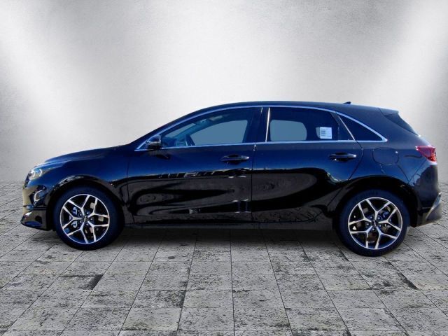 Gebraucht Kia Ceed Platinum 140 PS (102 kW) 2024 Schwarz Kleinwagen