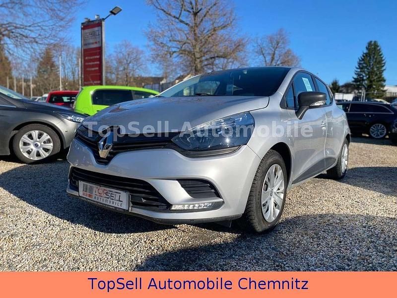 Gebraucht Renault Clio IV Life 73 PS (53 kW) 2017 Silber Kleinwagen