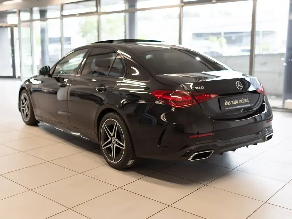 Gebraucht Mercedes C180 AMG line 170 PS (125 kW) 2025 Schwarz Limousine