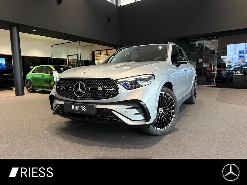 Metalliclack hightechsilber Gebraucht 2025 Mercedes GLC300 AMG SUV | 68.900 € (Teuer) - Bild 1/4