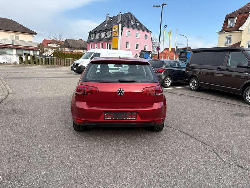 Gebraucht VW Golf VII Highline 140 PS (102 kW) 2014 Sunset red metallic Kleinwagen