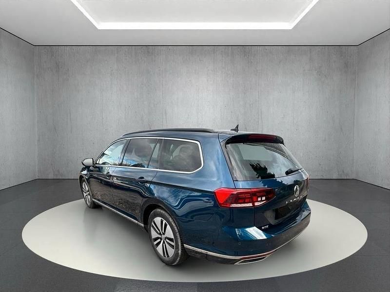 Gebraucht VW Passat GTE 156 PS (114 kW) 2020 Blau Kombi