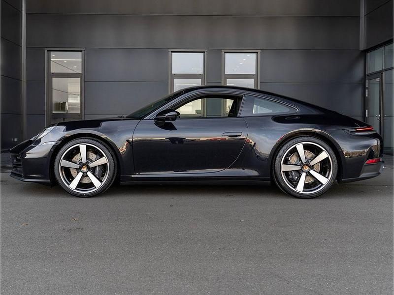 Neu Porsche 911 Carrera 394 PS (289 kW) 2026 Schwarz Coupé