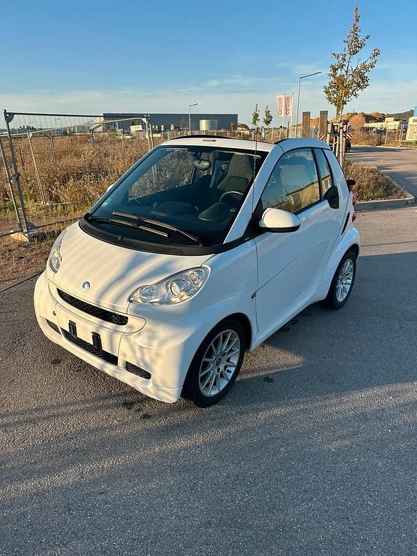 Gebraucht Smart ForTwo Cabrio 71 PS (52 kW) 2011 Weiß Cabrio