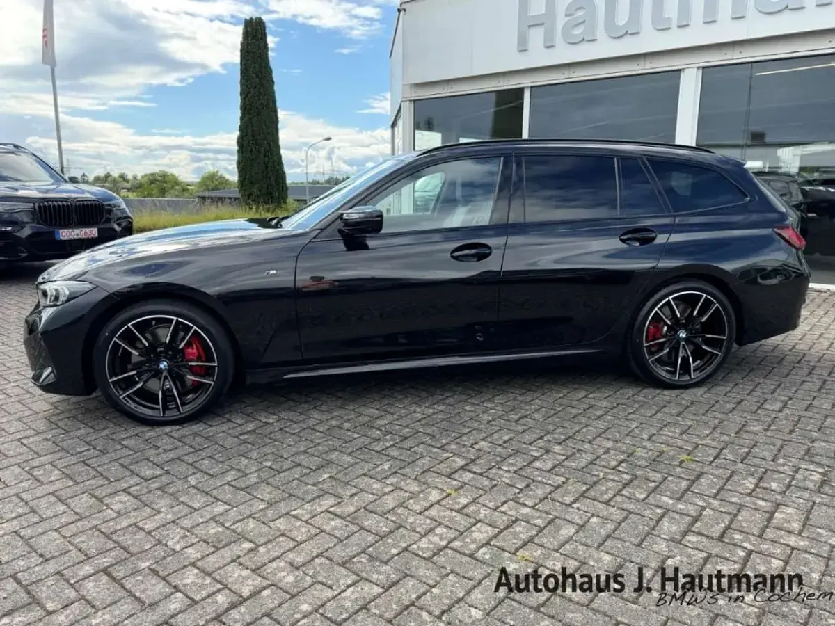 Gebraucht BMW 340 M Sport 374 PS (275 kW) 2025 Saphirschwarz Kombi