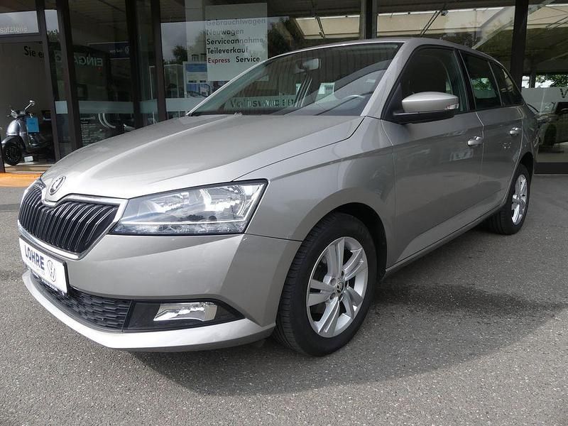 Beige Gebraucht 2018 Skoda Fabia Ambition Kleinwagen | 9.995 € (Etwas zu teuer) - Bild 1/4