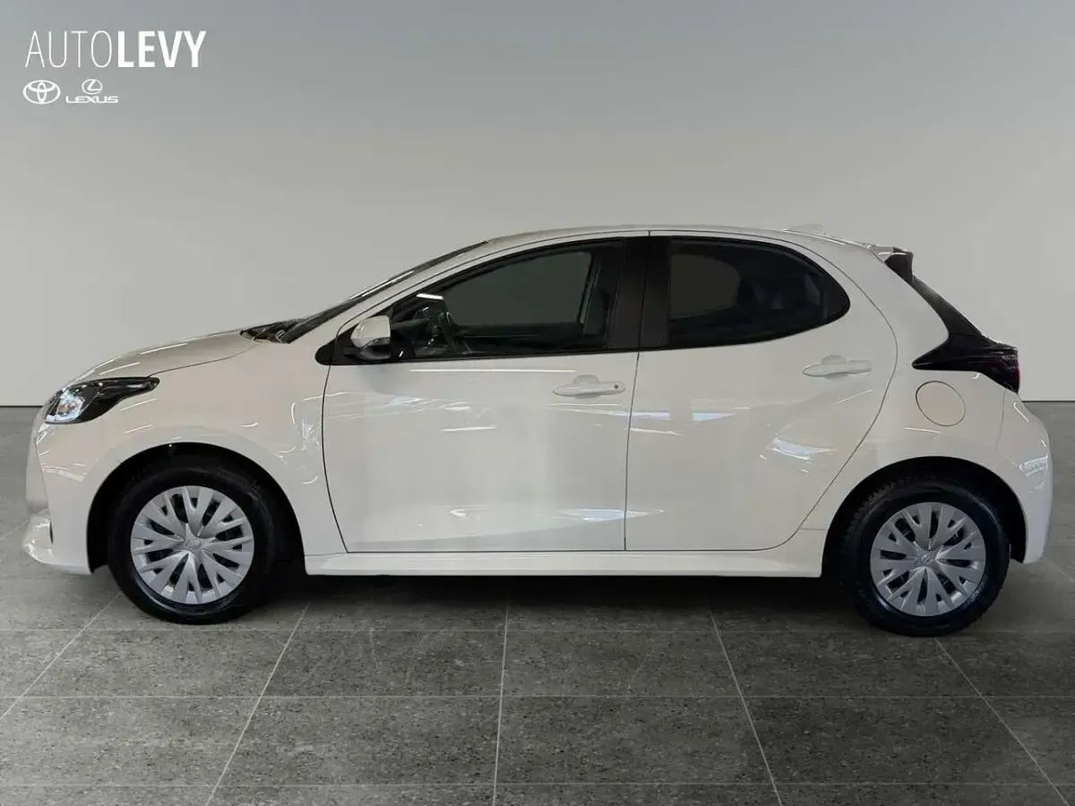 Gebraucht Toyota Yaris Edition 117 PS (86 kW) 2024 Weiß Kleinwagen