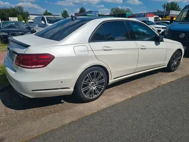 Gebraucht Mercedes E250 204 PS (150 kW) 2013 Weiß Limousine