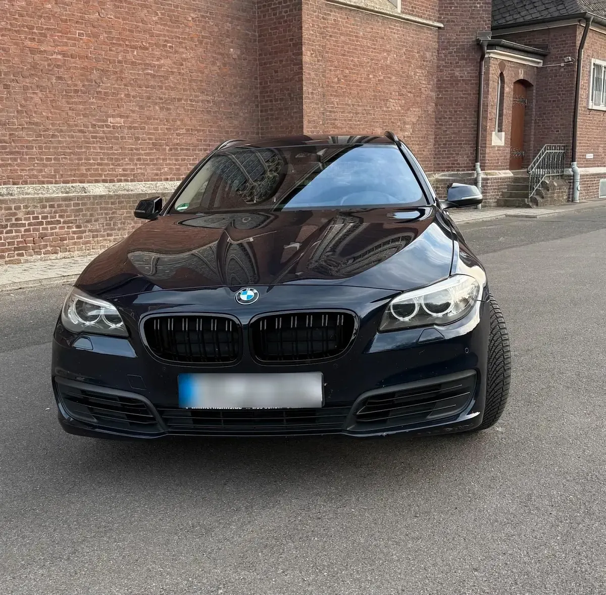Gebraucht BMW 530 258 PS (189 kW) 2014 Blau Kombi