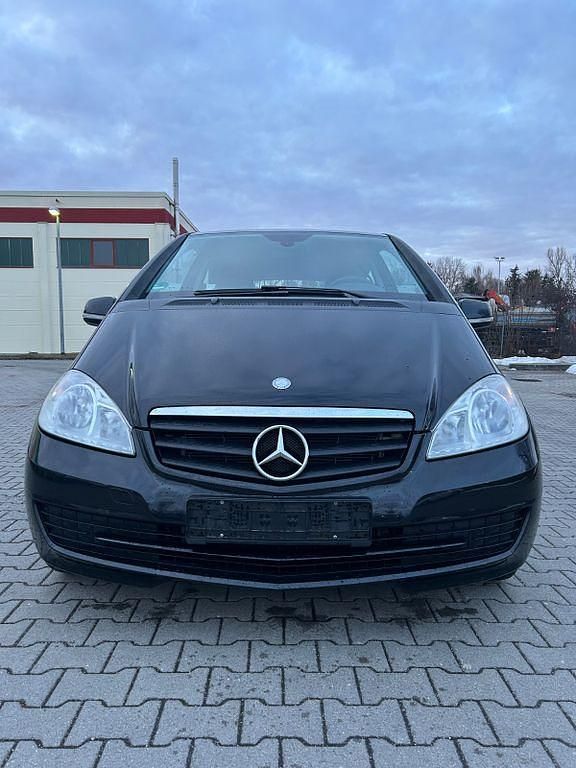 Gebraucht Mercedes A160 95 PS (69 kW) 2010 Schwarz Limousine
