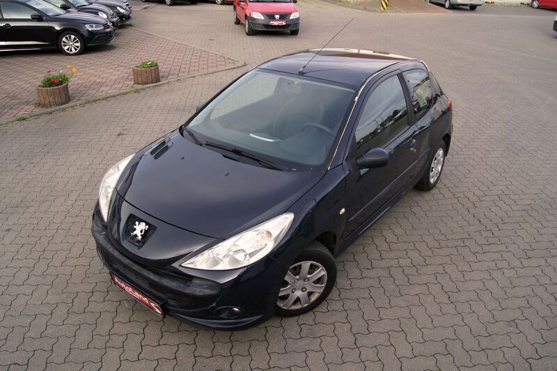 Schwarz Gebraucht 2010 Peugeot 206 Limousine | 1.499 € (Superpreis) - Bild 1/4