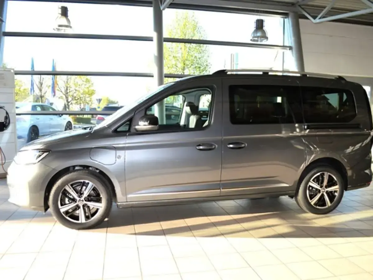 Neu VW Caddy Maxi Style 116 PS (85 kW) 2026 Indiumgrau metallic Van / Kleinbus