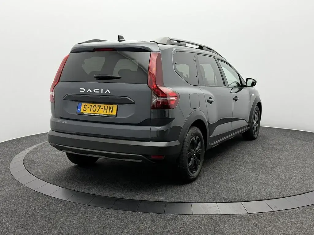 Gebraucht Dacia Jogger Extreme 92 PS (67 kW) 2023 Grau Van / Kleinbus