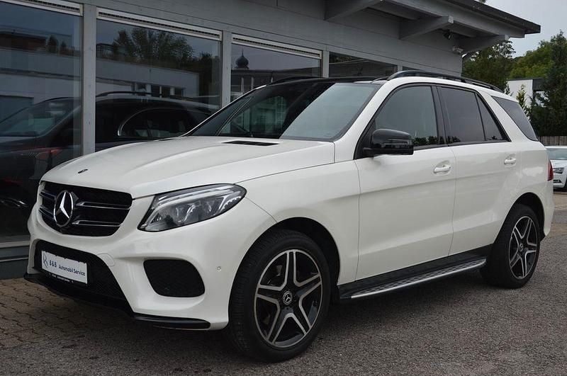 Diamantweiss Gebraucht 2018 Mercedes GLE350 AMG SUV | 29.990 € (Guter Preis) - Bild 1/4