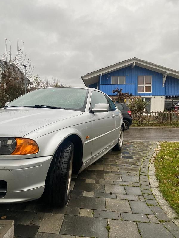 Gebraucht BMW 320 150 PS (110 kW) 1999 Silber Coupé