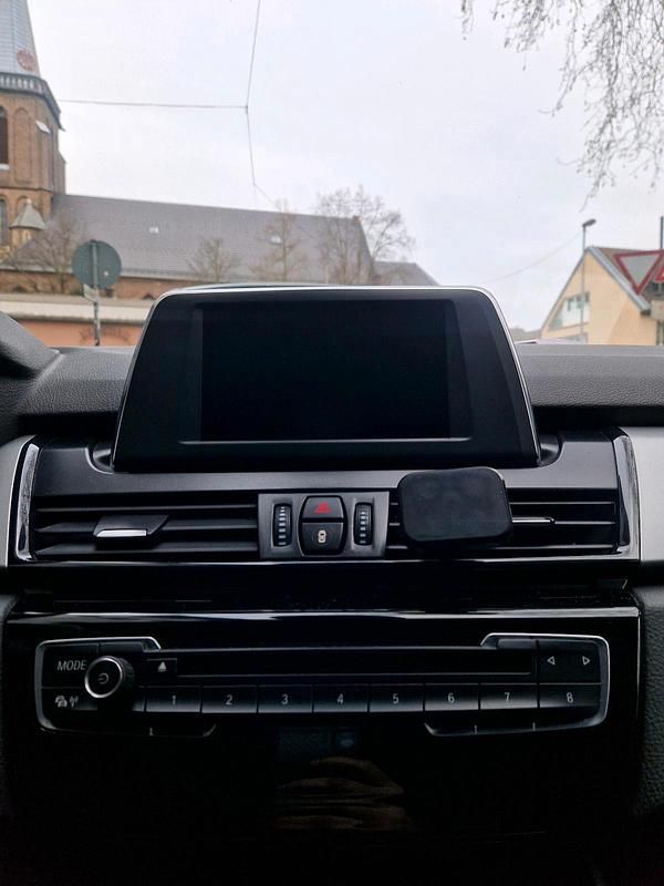 Gebraucht BMW 218 150 PS (110 kW) 2017 Schwarz Van / Kleinbus