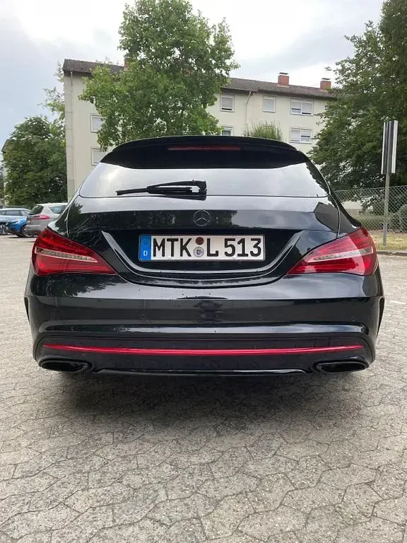 Gebraucht Mercedes CLA250e Shooting Brake AMG 218 PS (160 kW) 2018 Schwarz Kombi