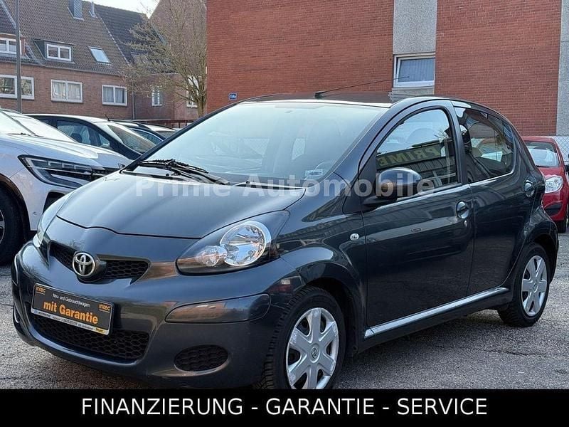 Gebraucht Toyota Aygo Cool 68 PS (50 kW) 2012 Grau Kleinwagen